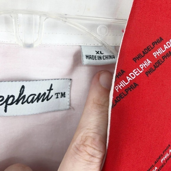 Vintage Elephant Men’s Button Up Shirt Size XL Philadelphia All Over Script Red - Picture 8 of 9